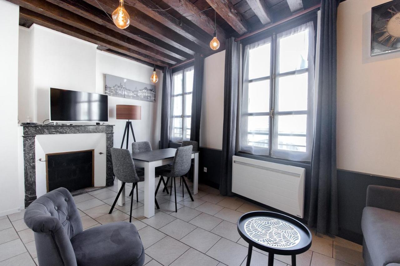 Au Bourg Neuf Apartment Orleans Bagian luar foto